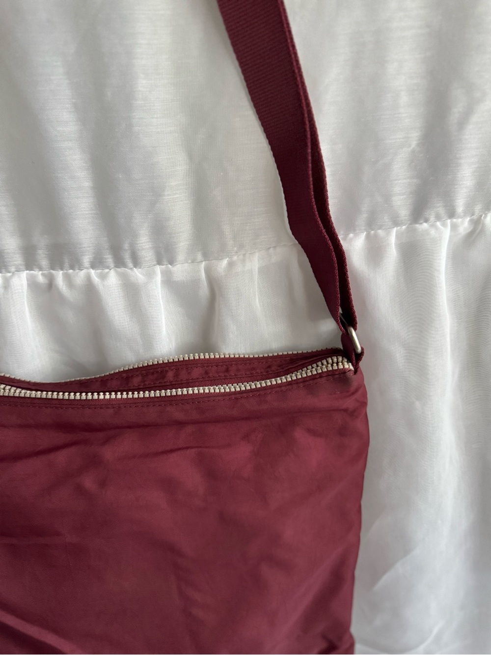 Baggallini Multi-Pocket Crossbody Bag - Picture 10 of 11